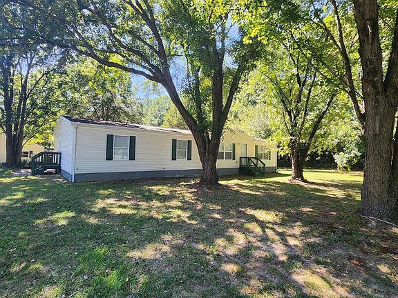 4th image of 450 Equitation Ln
