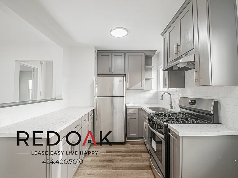 3903 W 27th St #4 — Photo 2