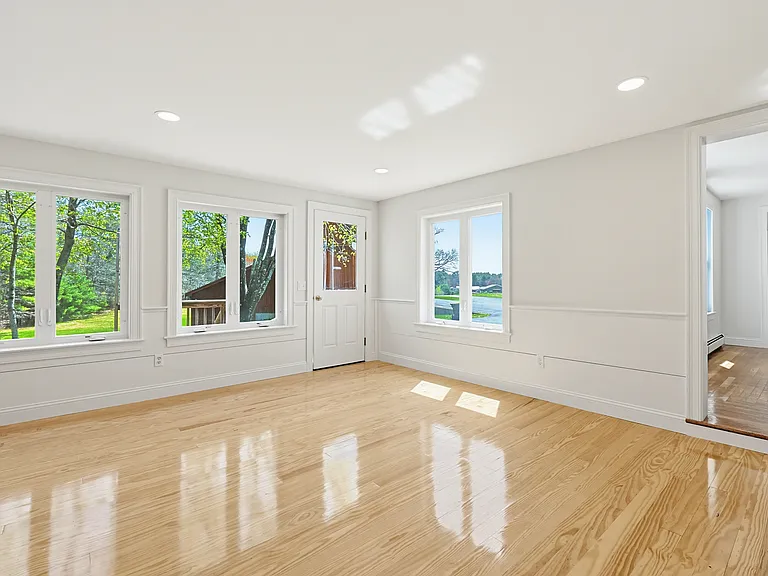 251 Lake St #1 — Photo 9