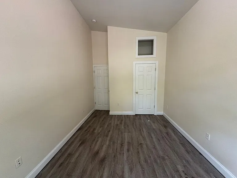 1-3 Yeaton Pl — Photo 18