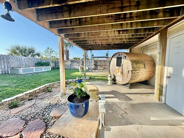 723 Sailfish Dr — Photo 31