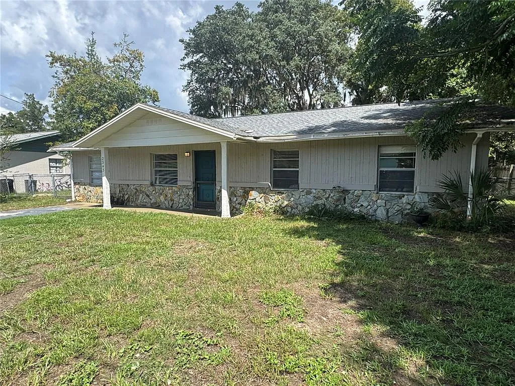3 bed, 2.0 bath, 1377 sqft, $1,500 — Photo 2