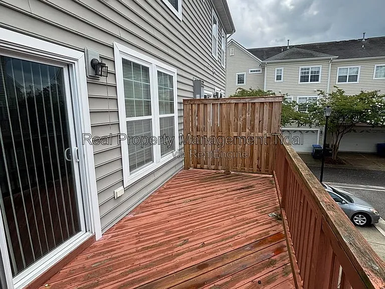 257 Carnelian St — Photo 32