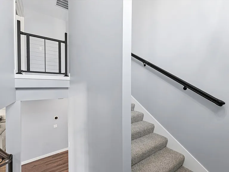 1306 Roberto Rd — Photo 18