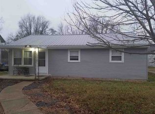 109 N High St, Walton, IN 46994