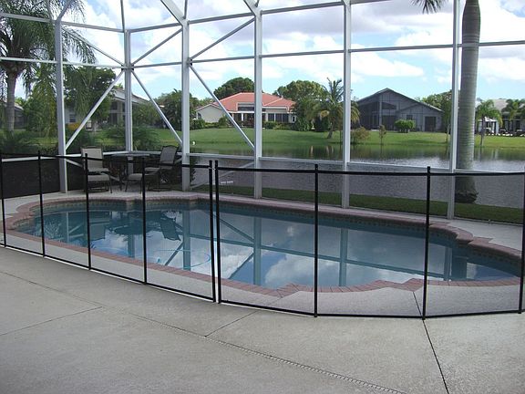 Screened Pool/Lake View