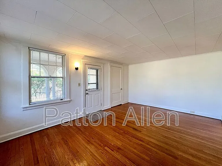 83 Edgemont Rd #1 — Photo 5