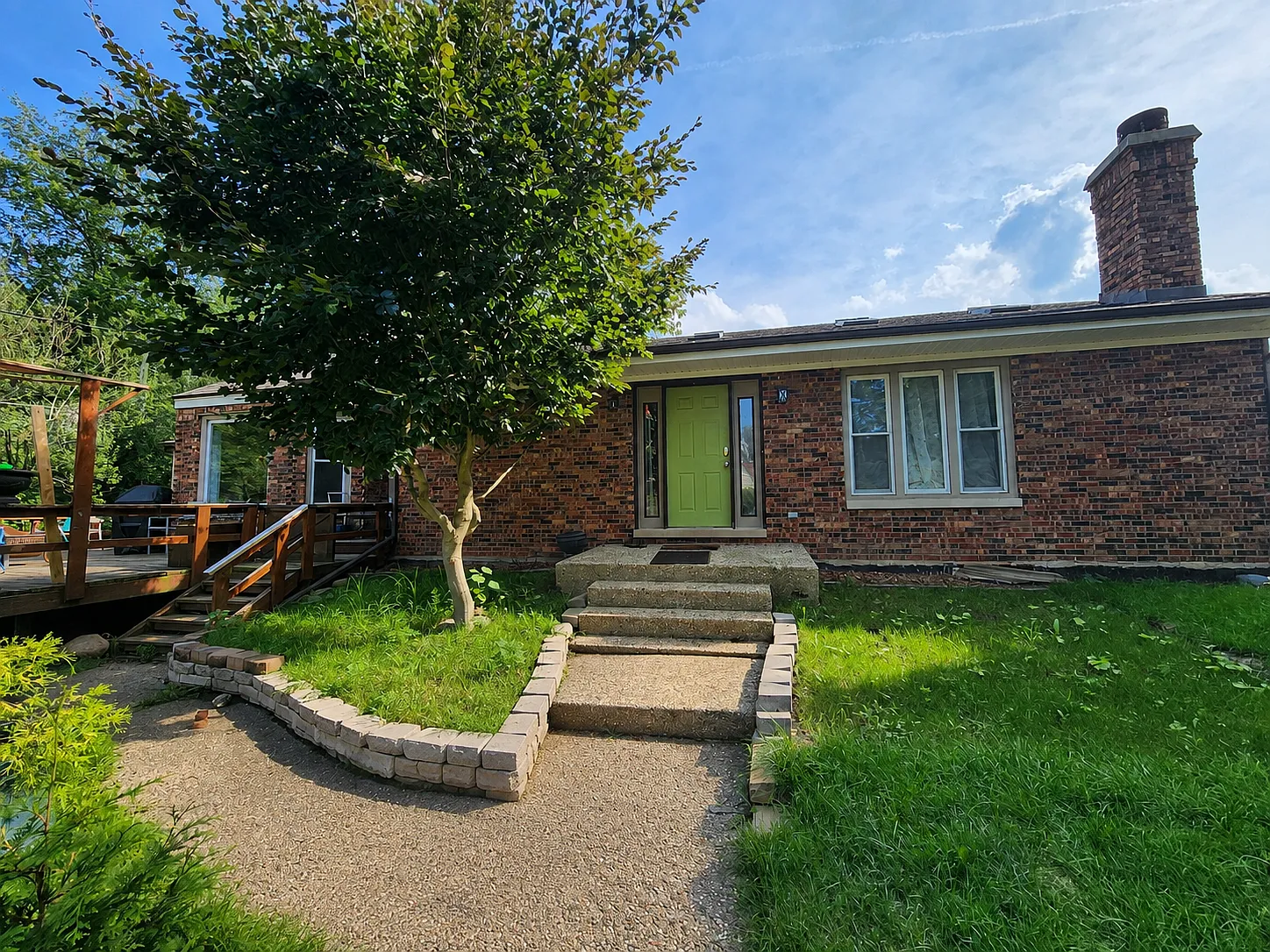 3 bed, 2.5 bath, 1735 sqft, $3,200 — Photo 2
