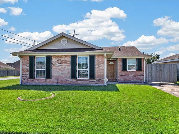 2nd image of 2701 Bayou Lours Ct