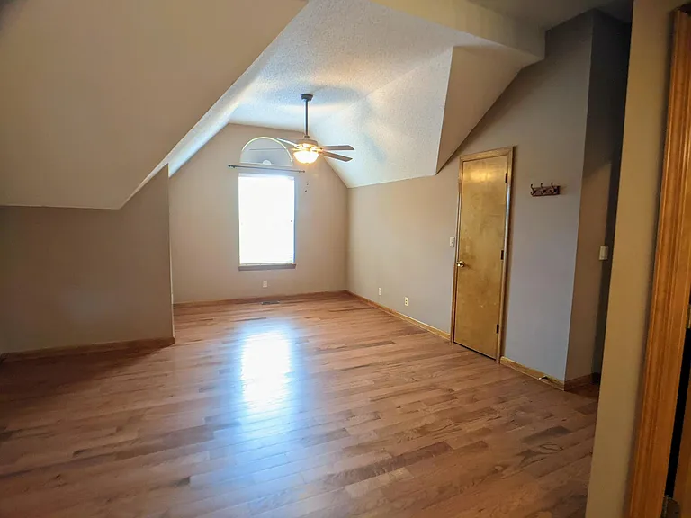 7602 W 154th Ter — Photo 27