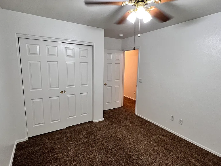 3041 W Horsham Dr — Photo 33