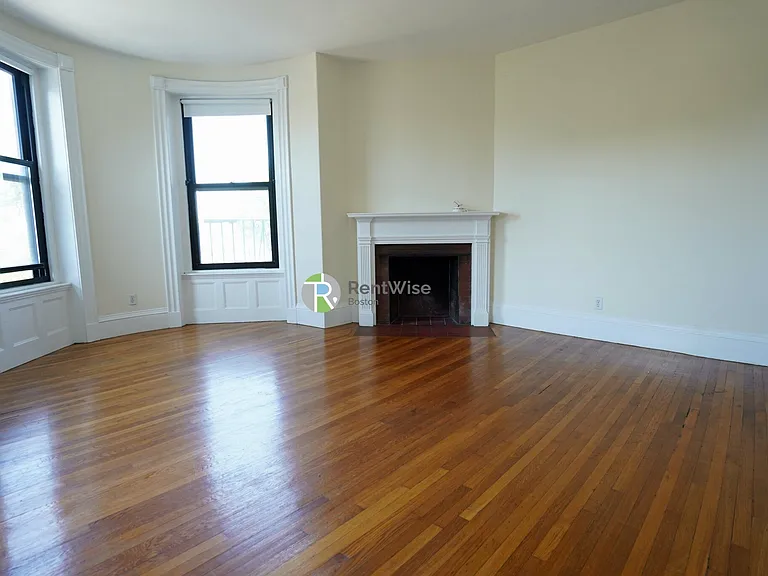 504 Beacon St #36 — Photo 1