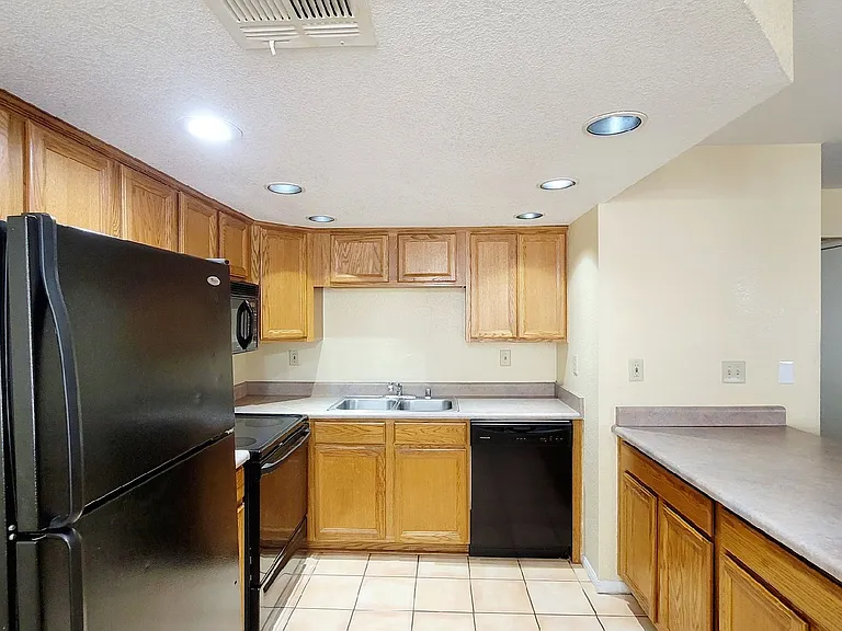 1204 Observation Dr — Photo 4