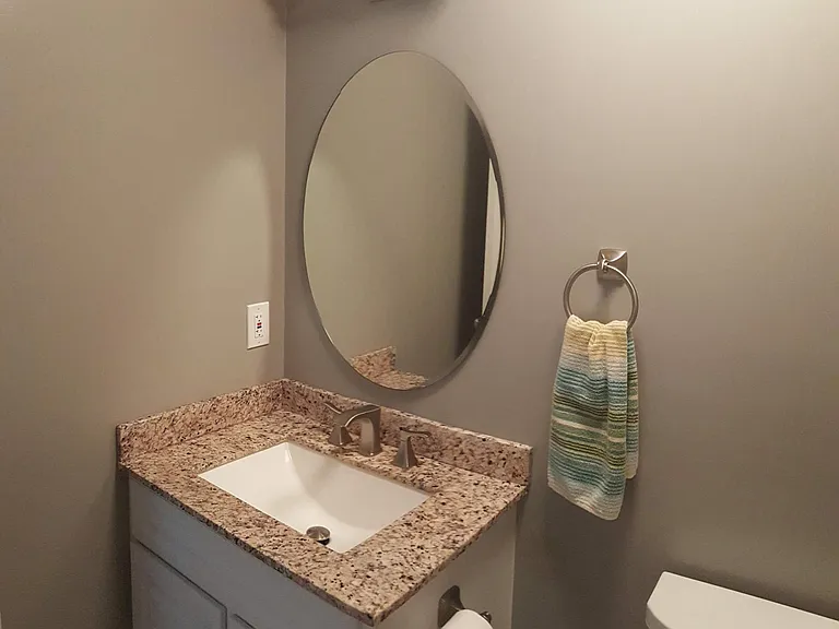 1/2 bath