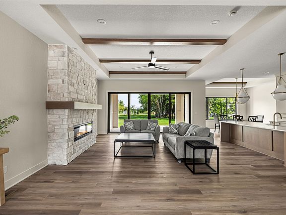 3rd image of 605 Pelican Dr