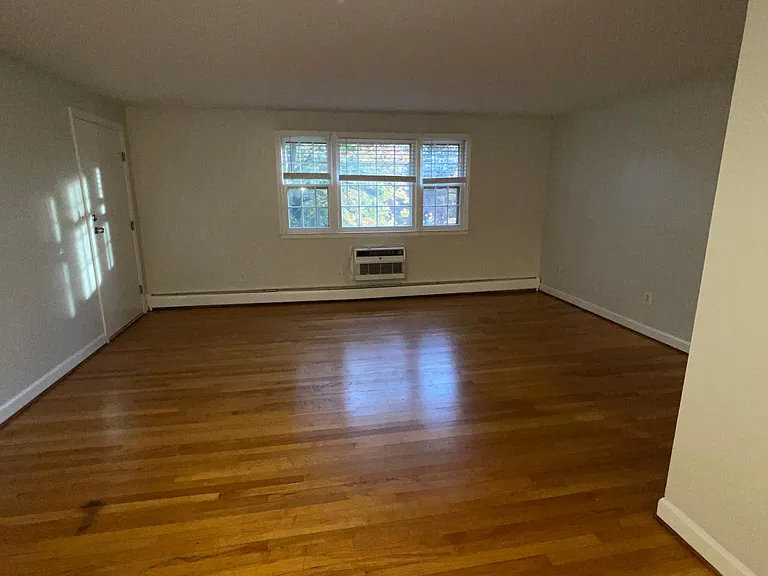 72 Charter Oak St #B — Photo 8