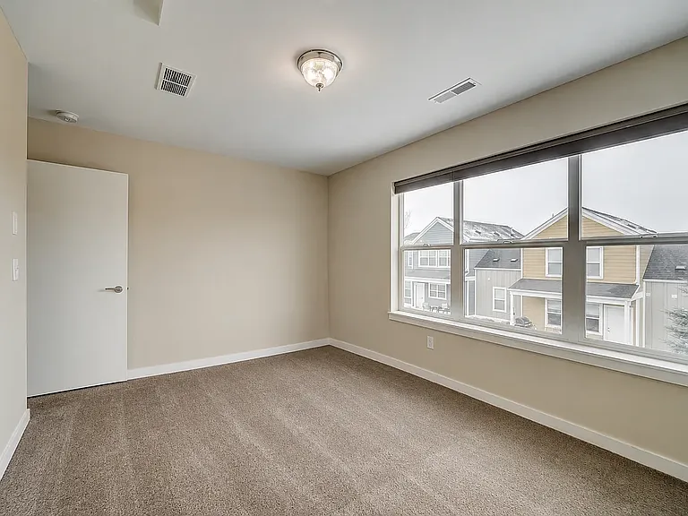 410 Enterprise Blvd #18 — Photo 8