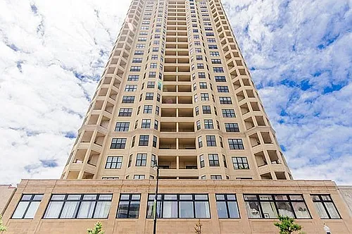 1464 S Michigan Ave Photo 1