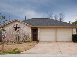 654 Bradley St, Seabrook, TX 77586