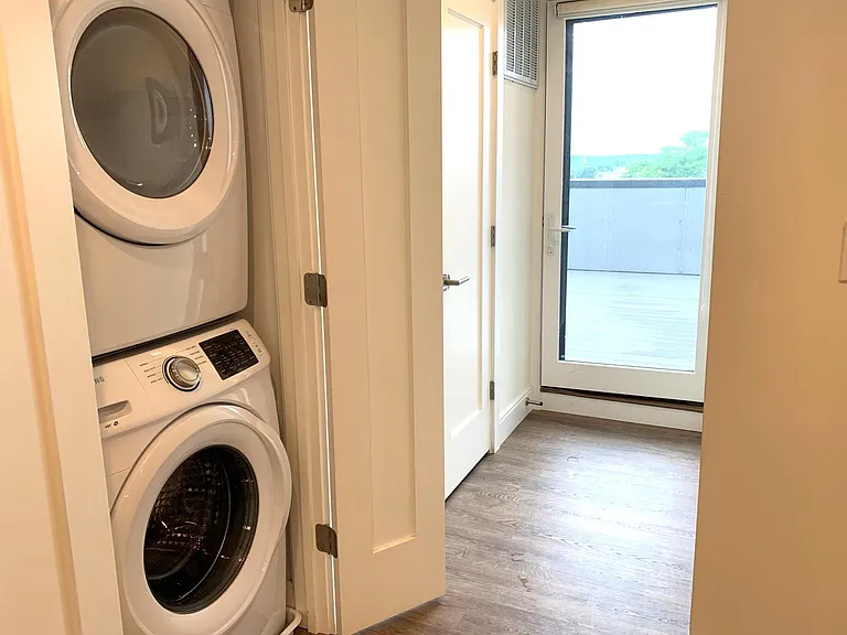 40 Fisher Ave #202 — Photo 8
