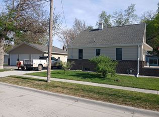 332 N Bond St, Elm Creek, NE 68836