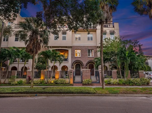 516 Beach Dr NE, Saint Petersburg, FL 33701