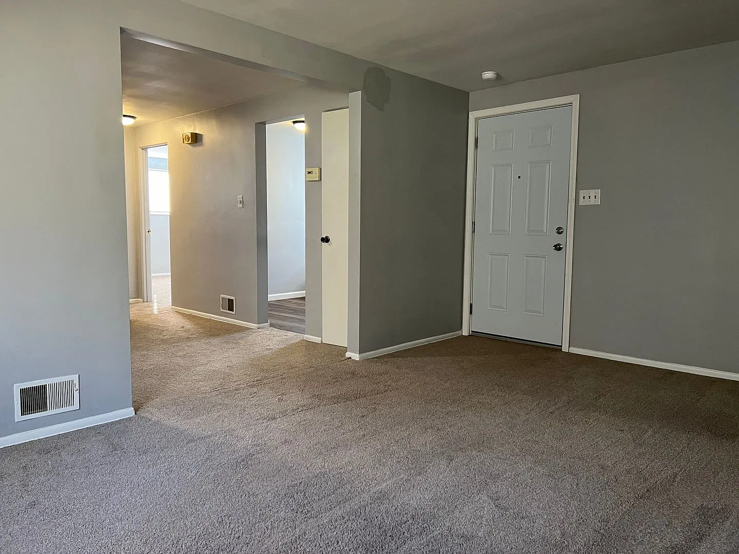 20 Woodlawn Avenue — Photo 4
