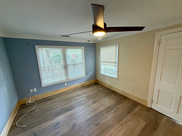 530 35th Ave N #1 — Photo 6