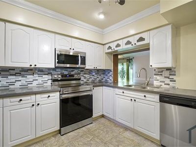 50 NE 211th St, Miami Gardens, FL, 33179