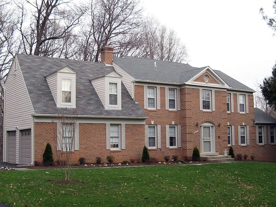 Beautiful home backing to Rock Creek Park!