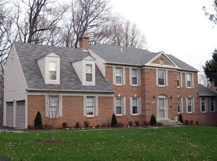 4917 Walkingfern Dr, Rockville, MD 20853