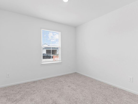 4th image of 1014 Garnet Rain Dr