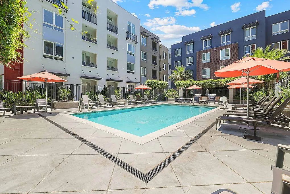 Building Photo - Meridian at Midtown