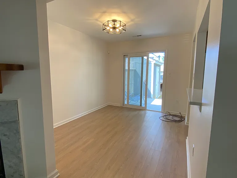 15618 Emery Ct — Photo 8