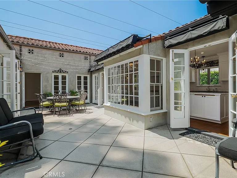 1243 Rossmoyne Ave — Photo 36