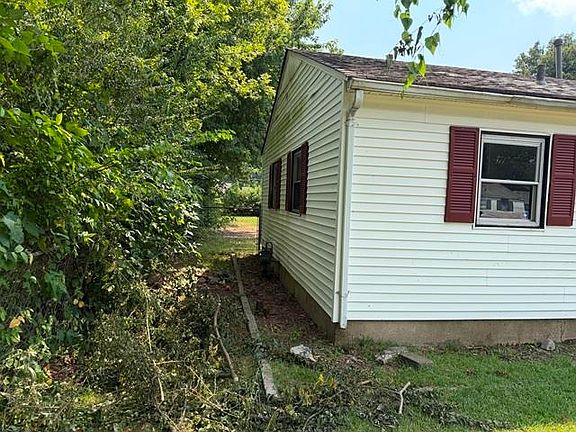 3rd image of 4817 Saratoga Rd