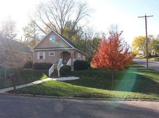 323 N 13th St, Atchison, KS 66002