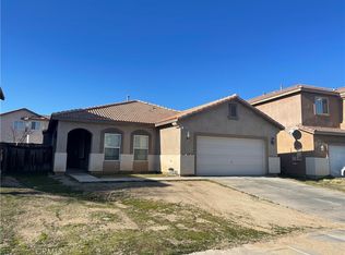 9422 Dragon Tree Dr, Hesperia, CA 92344