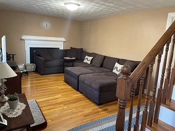 4th image of 533 Water St