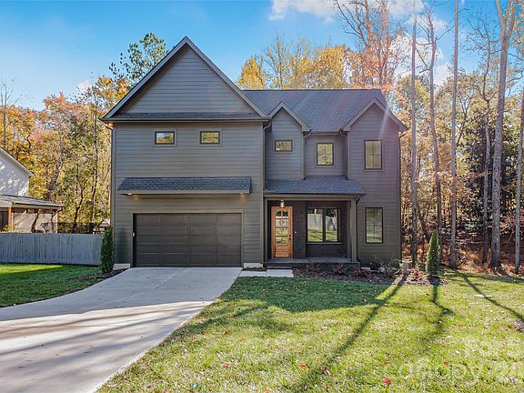 5th image of 4221 Spring St