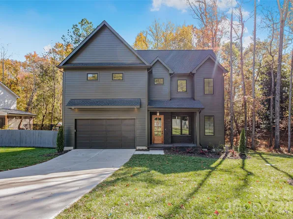 4221 Spring St, Matthews, NC 28105