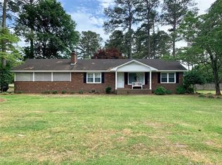 606 Fairfax St, Clinton, NC 28328