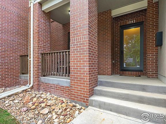 2nd image of 1042 W Mountain Ave