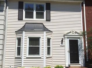 1014 Kennesborough Rd, Saddle River, GA 07458