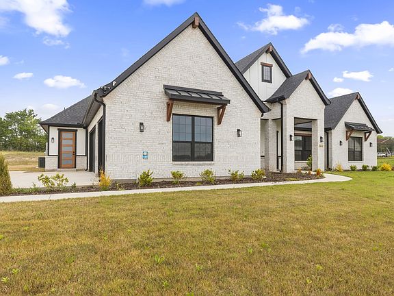 5th image of 3016 Congress Ln