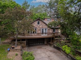 3017 Woodale Dr, Mounds View, MN 55112