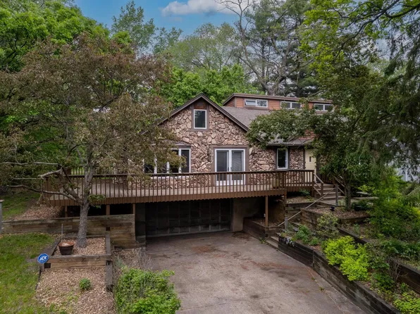 3017 Woodale Dr, Mounds View, MN 55112