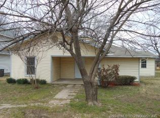 121 E 6th St, Skiatook, OK 74070