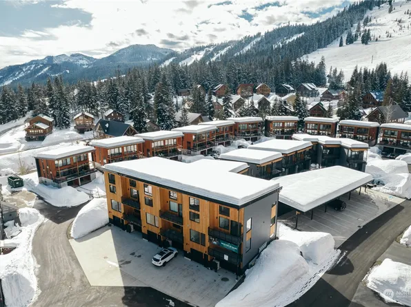 71 Pass Life Way, Snoqualmie Pass, WA 98068