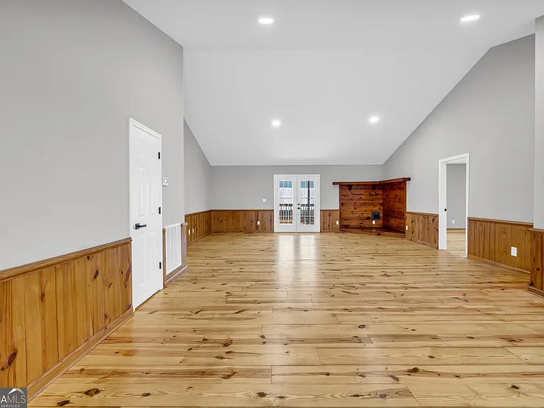 106 Degrandis Ln NE — Photo 8